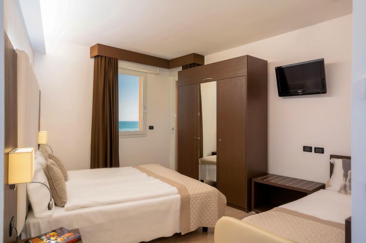 Hotel Adria Sul Mare กาออร์เล ภายนอก รูปภาพ