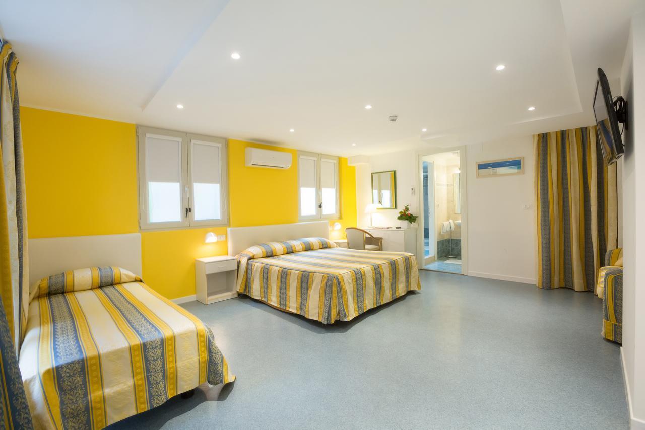 Hotel Adria Sul Mare กาออร์เล ภายนอก รูปภาพ
